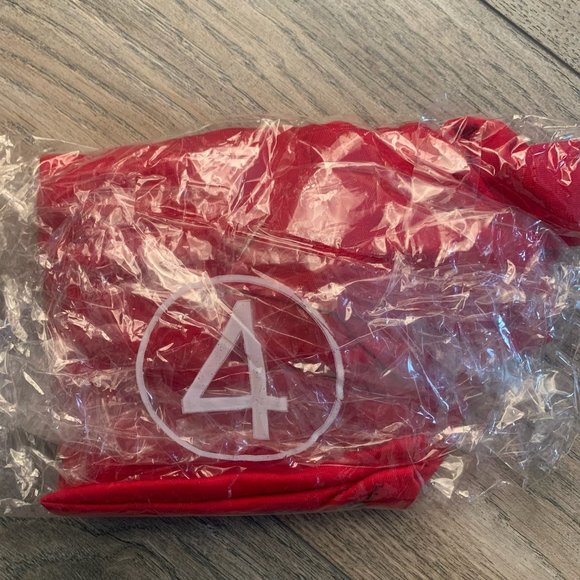 NWT CUTIE'S FASHION UNIFORM RED V-NECK SHORT SLEEVE POLO SHIRT 4 - Picture 5 of 5